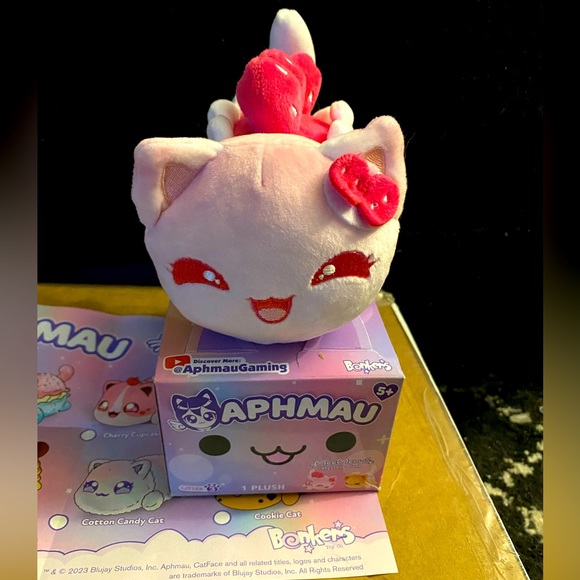 Aphmau Toys Nwt Aphmau Meemeows Plush Strawberry Shortcake Cat